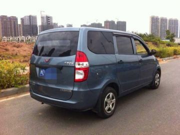 【廈門市二手五菱宏光】二手S 1.2L 舒適版報價4.90萬_愛卡汽車